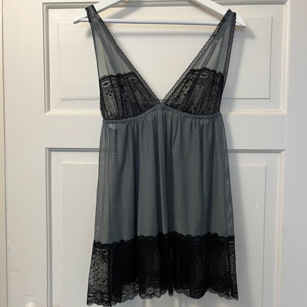 Elegant Black Lace Nightgown